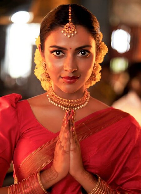  വി സ്റ്റുഡിയോയ്ക്കു വേണ്ടി വിജി സുബ്രമണ്യൻ നിർമ്മിച്ച 'ആടൈ' ജൂലായ് 19ന് ലോകമെമ്പാടും പ്രദർശനത്തിനെത്തുന്നു