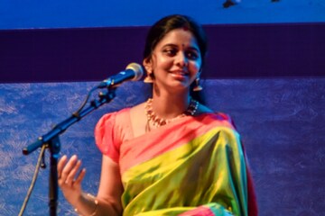 'ഹൃദയരാഗങ്ങള് പെയ്തിറങ്ങിയ സംഗീത സന്ധ്യ' 'ഹൃദയരാഗങ്ങള് പെയ്തിറങ്ങിയ സംഗീത സന്ധ്യ'