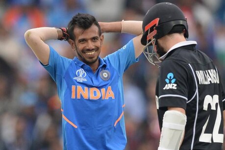 'വില്യംസണ് വീണു' ന്യൂസീലന്ഡിന് മൂന്നാം വിക്കറ്റ് നഷ്ടം; പിടിമുറുക്കി ഇന്ത്യ 'വില്യംസണ് വീണു' ന്യൂസീലന്ഡിന് മൂന്നാം വിക്കറ്റ് നഷ്ടം; പിടിമുറുക്കി ഇന്ത്യ