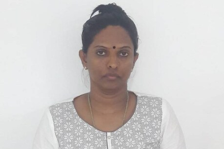 വിമാനത്താവളം വഴിയുള്ള സ്വര്ണക്കടത്ത്; ഒരു യുവതി കൂടി അറസ്റ്റില് വിമാനത്താവളം വഴിയുള്ള സ്വര്ണക്കടത്ത്; ഒരു യുവതി കൂടി അറസ്റ്റില്