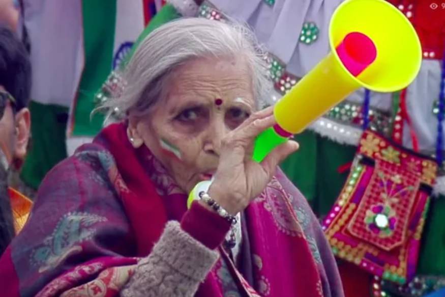 'സോറി ഹിറ്റ്മാന്‍ ഇന്നത്തെ താരം ഈ മുത്തശ്ശിയാണ്' ബിര്‍മിങ്ഹാമിന്റെ ശ്രദ്ധനേടി ഒരു 'ആരാധിക'