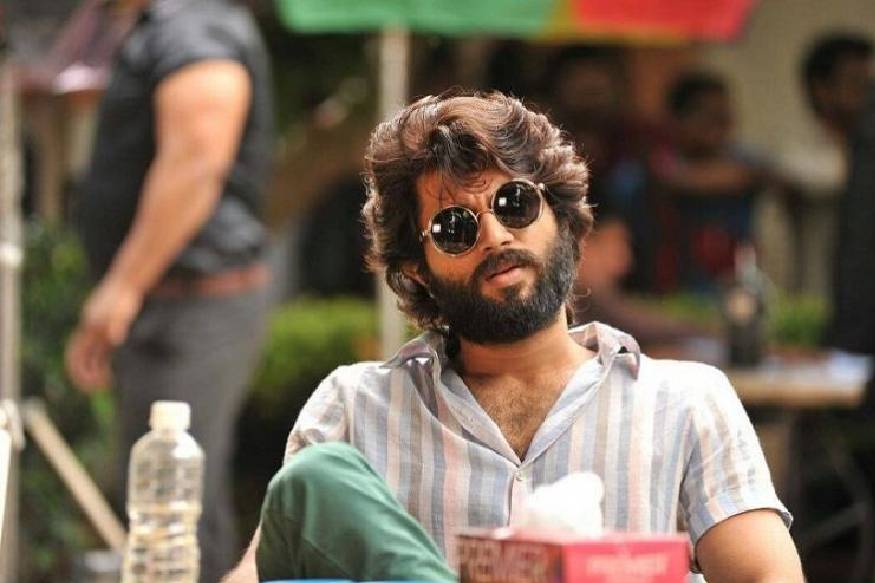  ഞാൻ ഒരു വലിയ വീട് വാങ്ങി. അത് എന്നെ ഭയപ്പെടുത്തുന്നു. ഇനി അത് നോക്കിനടത്തേണ്ടത് അമ്മയുടെ ചുമതലയാണ്- ചിത്രങ്ങൾ പങ്കുവെച്ചുകൊണ്ട് താരം ഫേസ്ബുക്കിൽ കുറിച്ചു.