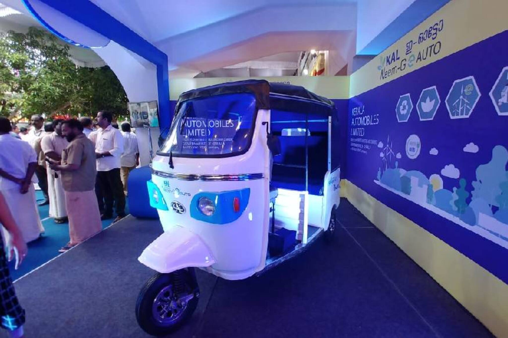 ഒറ്റ റീചാർജിംഗിൽ 100 കി.മീ. ഓടിക്കാം; കേരളത്തിന്റെ സ്വന്തം ഇ-ഓട്ടോ റെഡി