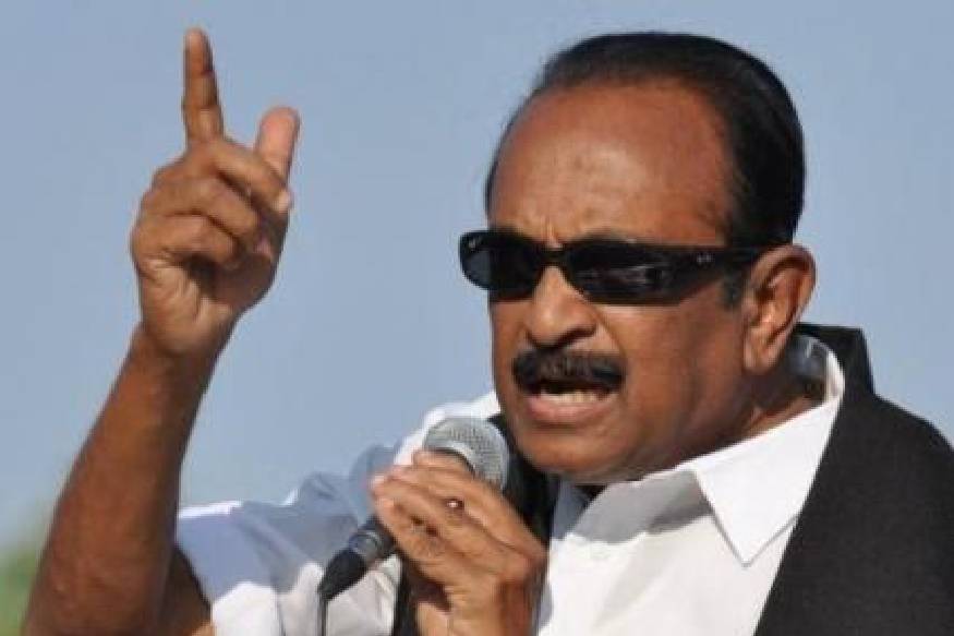 അസമില് നിന്നാണ് മന്മോഹന് സിംഗ് കഴിഞ്ഞ തവണകളില് രാജ്യസഭ അംഗമായത്. എന്നാല് നിലവിലെ സാഹചര്യത്തില് അസമില് നിന്ന് മന്മോഹന് സിംഗിനെ രാജ്യസഭയിലെത്തിക്കാന് കോണ്ഗ്രസിന് സാധിക്കില്ല. ഇതിനാലാണ് തമിഴ്നാട്ടില് നിന്നുള്ള സാധ്യതകള് കോണ്ഗ്രസ് തേടിയിരുന്നത്. വിജയ സാധ്യതയുള്ള മൂന്ന് സീറ്റിലേക്കും സ്ഥാനാര്ഥി പ്രഖ്യാപനം നടന്നതോടെ ഈ സാധ്യതയും അടഞ്ഞിരിക്കുകയാണ്. അസമില് നിന്നാണ് മന്മോഹന് സിംഗ് കഴിഞ്ഞ തവണകളില് രാജ്യസഭ അംഗമായത്. എന്നാല് നിലവിലെ സാഹചര്യത്തില് അസമില് നിന്ന് മന്മോഹന് സിംഗിനെ രാജ്യസഭയിലെത്തിക്കാന് കോണ്ഗ്രസിന് സാധിക്കില്ല. ഇതിനാലാണ് തമിഴ്നാട്ടില് നിന്നുള്ള സാധ്യതകള് കോണ്ഗ്രസ് തേടിയിരുന്നത്. വിജയ സാധ്യതയുള്ള മൂന്ന് സീറ്റിലേക്കും സ്ഥാനാര്ഥി പ്രഖ്യാപനം നടന്നതോടെ ഈ സാധ്യതയും അടഞ്ഞിരിക്കുകയാണ്.