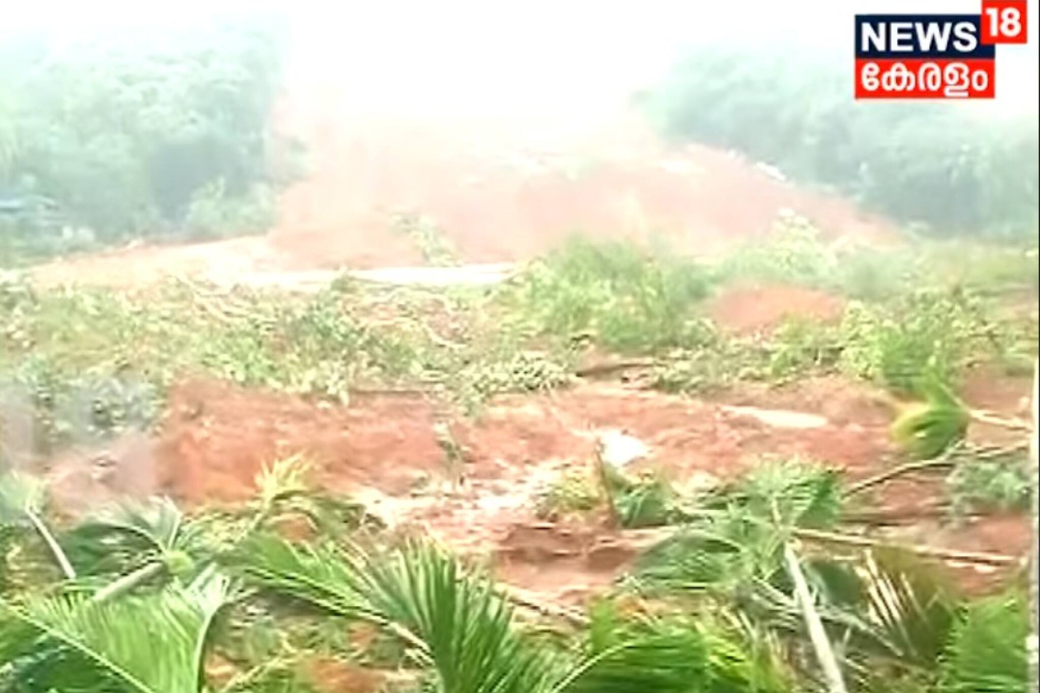ഭൂദാനത്ത് മഴ തുടരുന്നു; മേപ്പാടിയില്‍ വീണ്ടും മണ്ണിടിച്ചിൽ