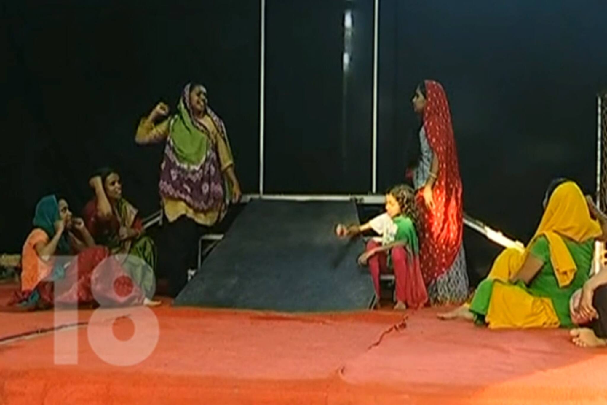 പത്ത് ലക്ഷം രൂപയുടെ നാടകവുമായി കോഴിക്കോട് നാടകഗ്രാമം