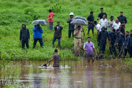 മുബൈയിൽ മഴ തുടരുന്നു; മലയാളി വിദ്യാർഥിനി മരിച്ചു മുബൈയിൽ മഴ തുടരുന്നു; മലയാളി വിദ്യാർഥിനി മരിച്ചു