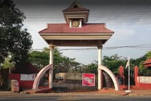 എസ്എഫ്ഐക്കാർ ചേരിതിരിഞ്ഞ് തമ്മിലടിച്ച പഴഞ്ഞി എംഡി കോളജ് അടച്ചു