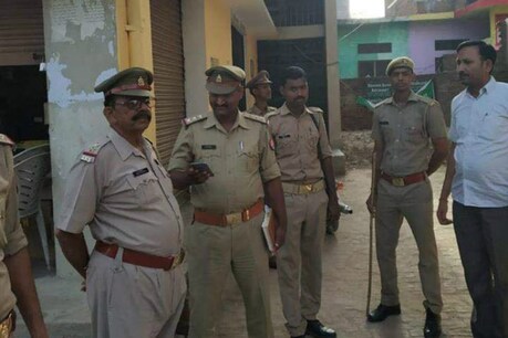 മകനെ ആൾക്കൂട്ടം കൊന്നു: നീതി ലഭിക്കാതെ മനം നൊന്ത് അന്ധനായ പിതാവ് ആത്മഹത്യ ചെയ്തു മകനെ ആൾക്കൂട്ടം കൊന്നു: നീതി ലഭിക്കാതെ മനം നൊന്ത് അന്ധനായ പിതാവ് ആത്മഹത്യ ചെയ്തു