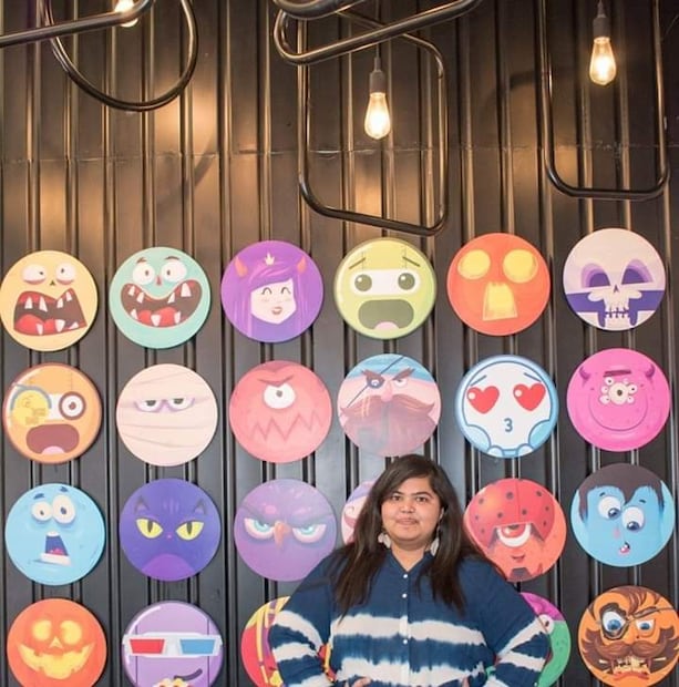  എന്നാൽ താമസിയാതെ, നഗരം സന്ദർശിക്കുന്ന നിരവധി വെജിറ്റേറിയൻ‌മാർ‌ക്ക് അവരുടെ ഇഷ്ടഭക്ഷണം ലഭിക്കുന്ന സ്ഥലങ്ങള്‍ കണ്ടെത്തി എഴുതി. ഇപ്പോൾ മലേഷ്യൻ ടൂറിസം വകുപ്പ് സംഘടിപ്പിച്ച ഒരു യാത്രാ പരിപാടിയിൽ പങ്കെടുത്ത ശേഷം സീമ മടങ്ങിയെത്തിയതേയുള്ളൂ. നിരവധിപേരാണ് റെസ്റ്റോറന്റ് ആരംഭിക്കാനും അതിന്റെ അവലോകനം നൽകാനും ഇ-മെയിൽ വഴി സീമയെ ക്ഷണിക്കുന്നത്. 