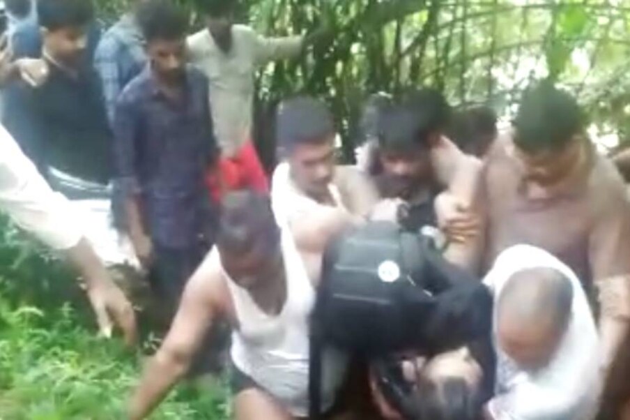  ഞായറാഴ്ച ഉച്ചയ്ക്ക് പന്ത്രണ്ട് മണിയോടെയായിരുന്നു സംഭവം. അഞ്ചു പേരടങ്ങുന്ന സംഘമാണ് പരിശീലനത്തിനെത്തിയത്. കടന്തറ പുഴയുടെ ഭാഗമായ ചെമ്പനോട കള്ള്ഷാപ്പ് പടിയിലാണ് അപകടം നടന്നത്.  രണ്ട് വര്‍ഷം മുമ്പ് ആറ് കുട്ടികള്‍ ഇവിടെ മുങ്ങി മരിച്ചിരുന്നു.