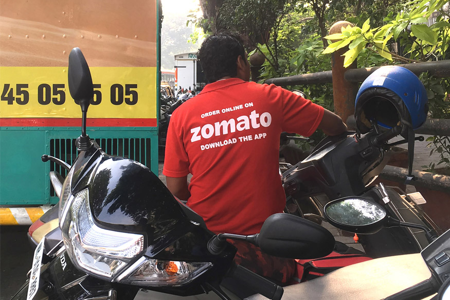  ഡെങ്കിപ്പനിക്ക് കാരണമാകുന്ന ഈഡിസ് കൊതുകുകൾ ധാരാളമായി വളരാൻ സാഹചര്യമൊരുക്കിയെന്ന കാരണത്താൽ പ്രമുഖ ഓൺലൈൻ ഭക്ഷണവിതരണ സേവനദാതാക്കളായ സൊമാറ്റോയ്ക്ക് ഒരു ലക്ഷം രൂപ പിഴ വിധിച്ചു. ചെന്നൈയിലാണ് സംഭവം.