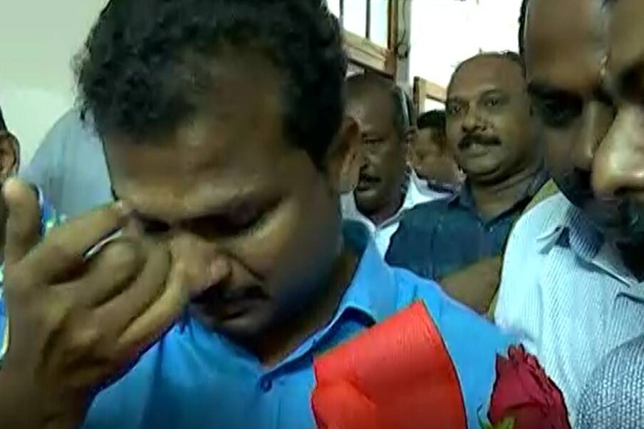  നിയമസഭാ സമ്മേളനം തുടങ്ങുന്ന തിങ്കളാഴ്ച വി കെ പ്രശാന്ത് വട്ടിയൂര്‍കാവ് എംഎല്‍എയായി സത്യപ്രതിജ്ഞ ചെയ്യും.