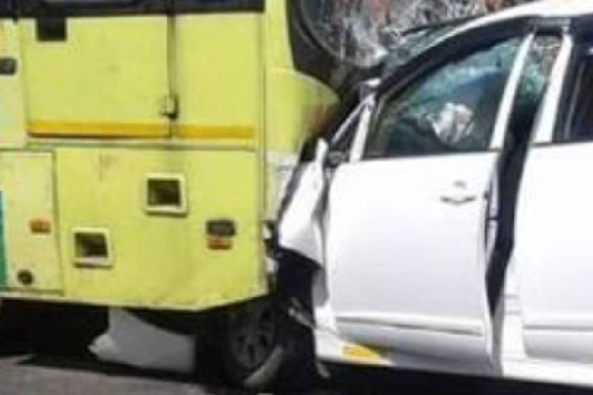 ആലപ്പുഴയിൽ KSRTC ബസും കാറും കൂട്ടിയിടിച്ച് രണ്ട് മരണം