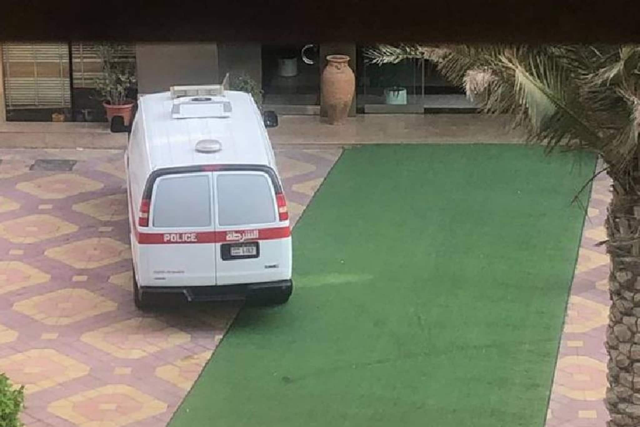 പതിനേഴാം നിലയിൽ നിന്ന് സാഹസികമായി സെൽഫി; കാൽ വഴുതിയ 16കാരിക്ക് ദാരുണാന്ത്യം