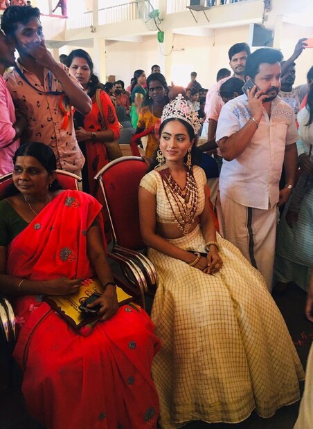  വിവാഹ ചടങ്ങിൽ നിന്നും