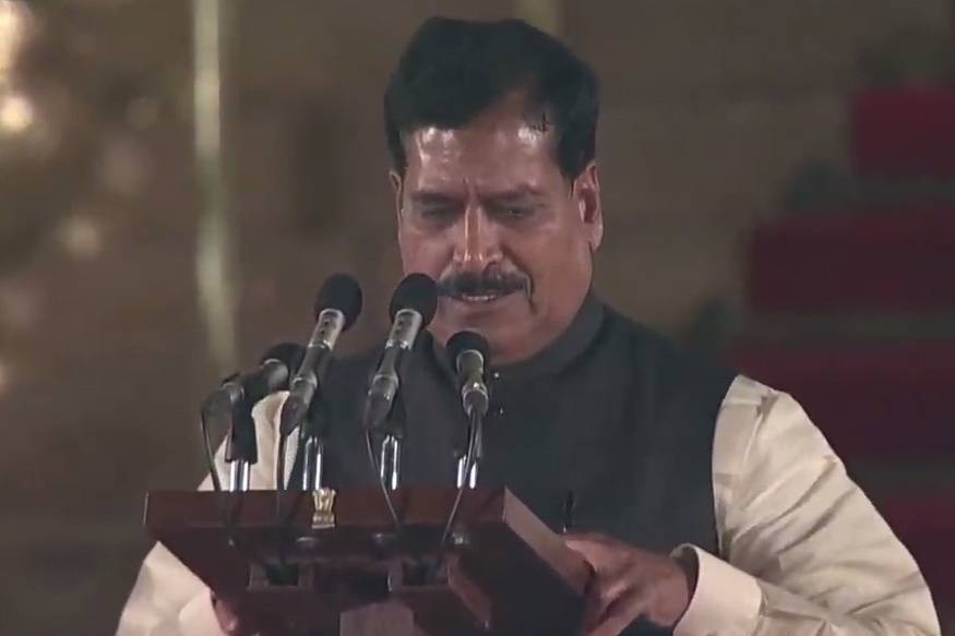 ആളുകൾ വിവാഹം കഴിക്കുന്നു, ട്രെയിനുകള്‍ ഫുൾ'; സമ്പത്തിക പ്രതിസന്ധി ഇല്ലെന്ന സൂചന