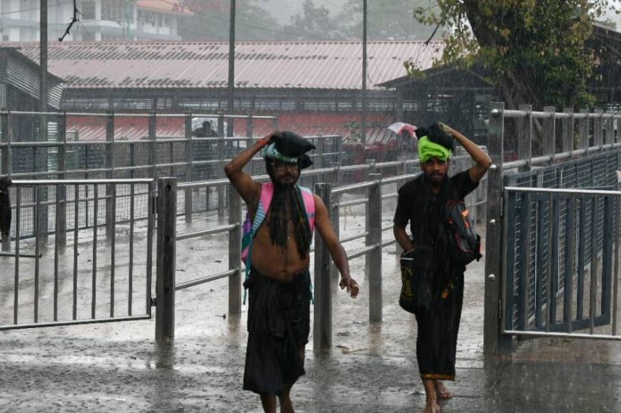  അപ്പം അരവണ വിൽപനയും കൂടി. രണ്ടു ലക്ഷം ടിന്‍ അരവണയാണ് ഇന്നലെ വിറ്റത്. 