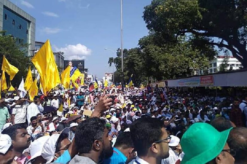 2009-ല്‍ അന്നത്തെ കേരള നിയമപരിഷ്കാരക്കമ്മീഷന്‍ ചെയര്‍മാന്‍ ആയിരുന്ന ജസ്റ്റിസ് വി ആര്‍ കൃഷ്ണയ്യരാണ് ചര്‍ച്ച് ആക്ടിന് രൂപം നല്‍കിയത്. ഇടവക പൊതുയോഗം വഴി തെരഞ്ഞെടുക്കപ്പെടുന്നവര്‍ സഭയുടെ ത്രിതല ട്രസ്റ്റുകളെ ഭരിക്കുന്ന സംവിധാനമാണ് ഇതിലൂടെ ലക്ഷ്യമിട്ടത്.