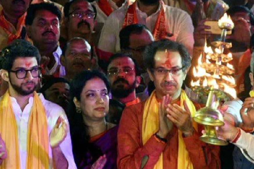  അതൃപ്തി പുകയുന്നതിനിടയിലും മഹാരാഷ്ട്ര നിയമസഭാ തെരഞ്ഞെടുപ്പിലും സഖ്യമായാണ് ബിജെപിയും സേനയും മത്സരിച്ചത്.