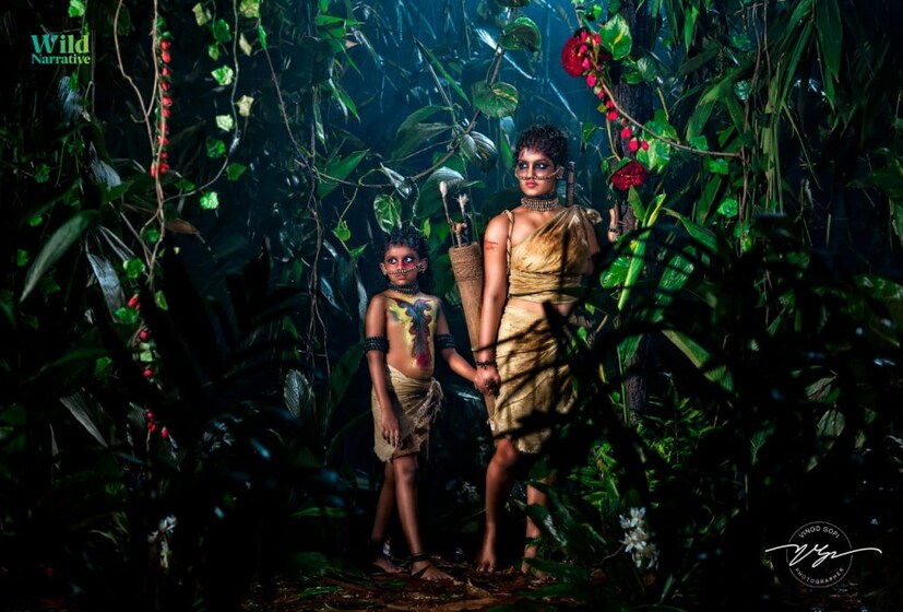  സാനിയ ഇയ്യപ്പന്റെ ഇന്നോളം ആരും കണ്ടിട്ടില്ലാത്ത മേക്ക് ഓവറാണ് വൈൽഡ് നറേറ്റിവിന്റെ ഏറ്റവും വലിയ ആകർഷണീയത. പ്രാചീനവനവാസ കാലത്തെ വേഷ വിധാനങ്ങളും ആഭരണങ്ങളും മുഖത്തെ ചായക്കൂട്ടുകളും ഒക്കെയായപ്പോൾ ഗോത്രകാല സംസ്കൃതിയിലെ രാജ്ഞിയായി മാറി സാനിയ.