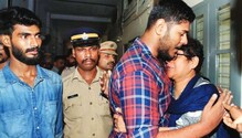 അലനേയും താഹയേയും മോചിപ്പിക്കാൻ സർക്കാർ മുൻകൈയെടുക്കണം; നിവേദനവുമായി അക്കാദമിക സമൂഹം