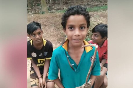 മുട്ടായി മാങ്ങണ്ട, പല്ലൊക്കെ ചീത്തയാകും, ആ പൈസയ്ക്ക് ഫുട്ബോൾ വാങ്ങാം; വൈറലായി നിലമ്പൂരിലെ കുട്ടികൾ മുട്ടായി മാങ്ങണ്ട, പല്ലൊക്കെ ചീത്തയാകും, ആ പൈസയ്ക്ക് ഫുട്ബോൾ വാങ്ങാം; വൈറലായി നിലമ്പൂരിലെ കുട്ടികൾ