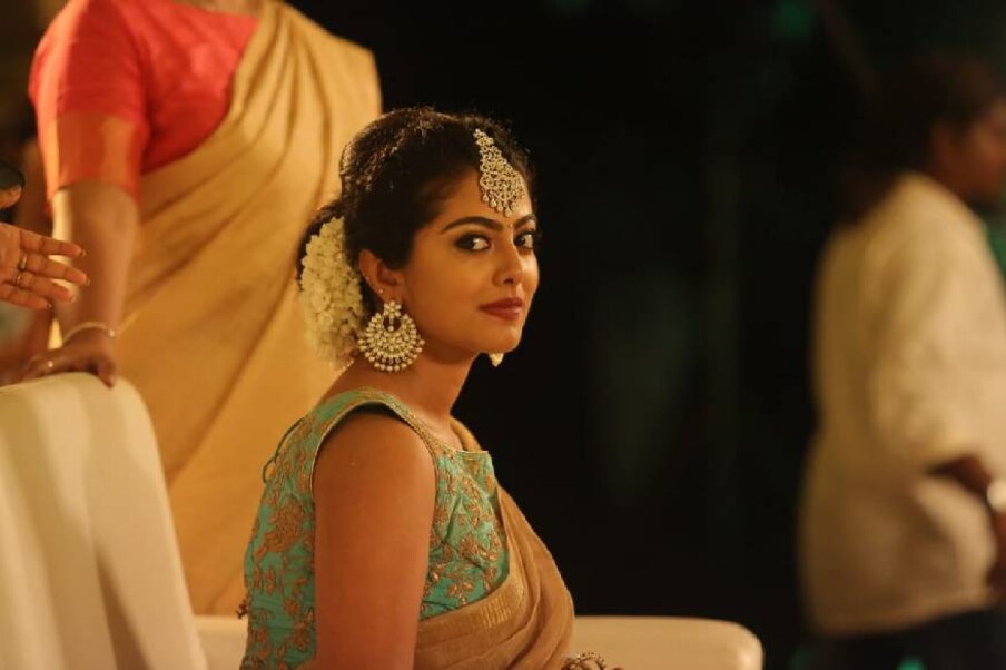  സുധീപ്- ഗീതിക ദമ്പതികളാണ് ചിത്രം സംവിധാനം ചെയ്യുന്നത്. രണ്ടു സാംസ്കാരിക പശ്ചാത്തലത്തിലുള്ളവരുടെ പ്രണയമാണ് ചിത്രം പറയുന്നത്.