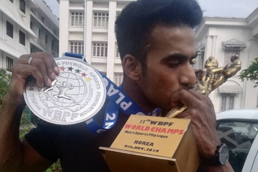  ഇരുപതാം വയസിൽ തുടങ്ങിയതാണ് കൂത്ത് പറമ്പ് സ്വദേശി ഷിനു ചൊവ്വയുടെ കഠിനപ്രയത്നം. 12 വർഷങ്ങൾ കൊണ്ട് ഷിനു കൈവരിച്ചത് സ്വപ്ന തുല്യമായ നേട്ടങ്ങൾ. പരിശീലനം തുടങ്ങി ചുരുങ്ങിയ കാലയളവിൽ മിസ്റ്റർ യൂണിവേഴ്സായ ഷിനു വൈകാതെ മിസ്റ്റർ കേരള പട്ടവും കൈപ്പിടിയിലൊതുക്കി. പിന്നീട് സൗത്ത് ഏഷ്യൻ ചാമ്പ്യൻഷിപ്പിലും ഏഷ്യൻ ചാമ്പ്യൻഷിപ്പിലും വെള്ളി കരസ്ഥമാക്കി കൊണ്ടാണ് ലോക ചാമ്പ്യൻഷിപ്പിലേക്ക് ഷിനു ചുവടു വയ്ക്കുന്നത്.