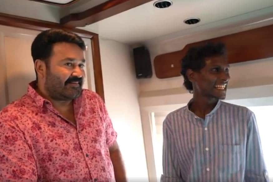 മണിയെ ചേർത്ത് പിടിച്ച് കുശലാന്വേഷണം നടത്തിയ താരം മണിയുടെ പുതിയ ചിത്രമായ ഉടലാഴത്തിന് എല്ലാവിധ വിജയാശംസകളും നേർന്നു. പിന്നെ മണിയുടെയും സംവിധായകൻ ഉണ്ണികൃഷ്ണൻ ആവളയുടേയും പ്രൊഡ്യൂസർമാരുടെയും കൂടെ നിന്ന് ഫോട്ടോയ്ക്ക് പോസ് ചെയ്തു. മണിയെ ചേർത്ത് പിടിച്ച് കുശലാന്വേഷണം നടത്തിയ താരം മണിയുടെ പുതിയ ചിത്രമായ ഉടലാഴത്തിന് എല്ലാവിധ വിജയാശംസകളും നേർന്നു. പിന്നെ മണിയുടെയും സംവിധായകൻ ഉണ്ണികൃഷ്ണൻ ആവളയുടേയും പ്രൊഡ്യൂസർമാരുടെയും കൂടെ നിന്ന് ഫോട്ടോയ്ക്ക് പോസ് ചെയ്തു.