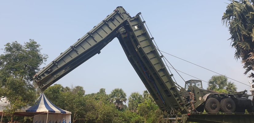  മേക്ക് ഇൻ ഇന്ത്യ പദ്ധതിയുടെ ഭാഗമായി പൂർണമായും തദ്ദേശീയമായി നിർമ്മിച്ചതാണ് ഈ വാഹന സംവിധാനം.