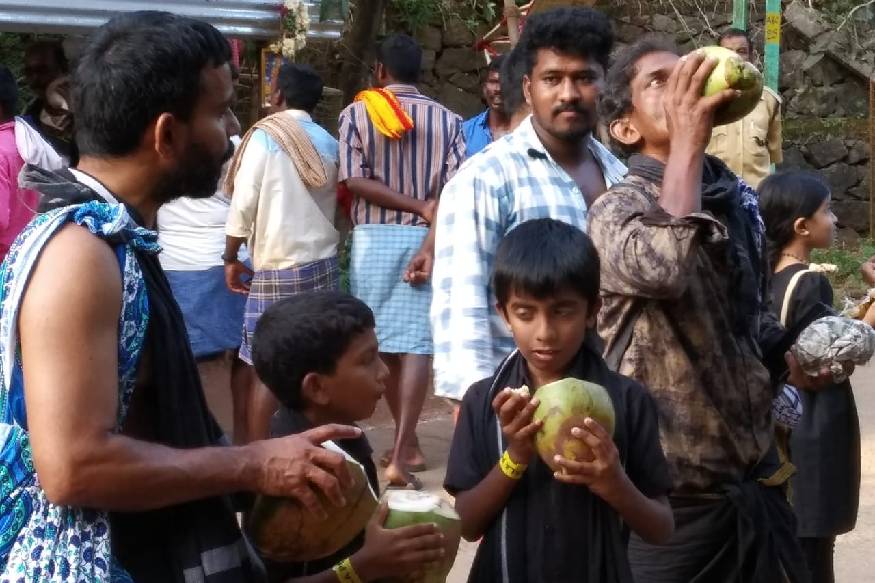 പമ്പയിലെ ഇളനീർ വിൽപ്പന വലിയ തോതിൽ കുറഞ്ഞു; കച്ചവടക്കാർ പ്രതിസന്ധിയിൽ