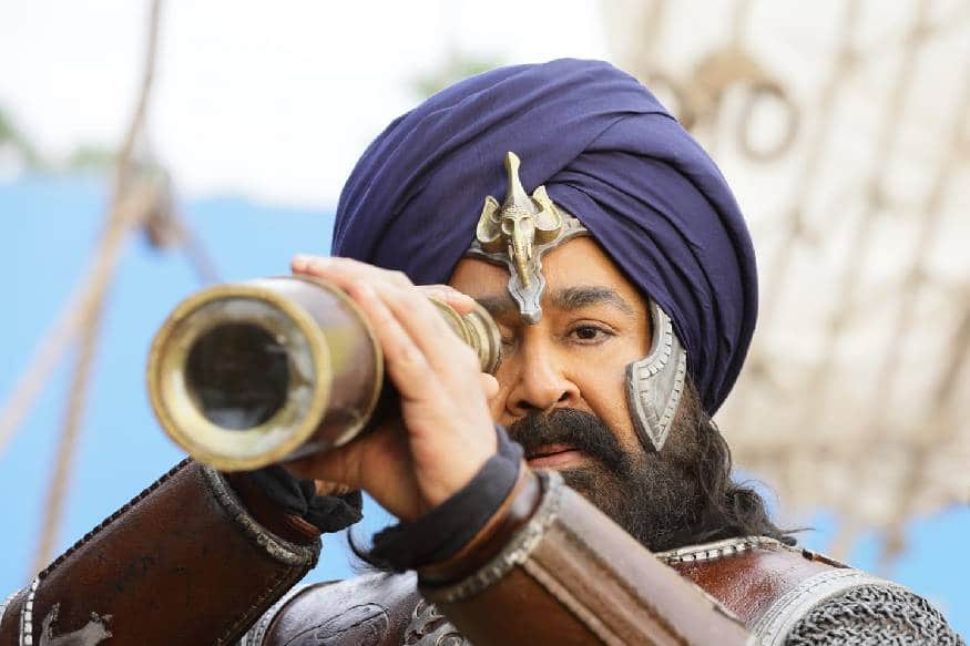  വീട്ടിൽ ഭാര്യ സുചിത്ര ഉണ്ടാക്കി നൽകുന്ന പിറന്നാൾ സദ്യ ഉണ്ണാൻ മകൻ പ്രണവ് കൂടിയുണ്ട്. പക്ഷെ മകൾ വിസ്മയ വിദേശത്താണ്. കൊച്ചിയിലെ വീട്ടിലുള്ള അമ്മ ശാന്തകുമാരിക്ക് ക്ഷേത്ര ദർശനത്തിനു പോകാൻ കഴിയില്ലെങ്കിലും മകന് വേണ്ടിയുള്ള വഴിപാടുകൾക്ക് അമ്പലത്തിൽ പറഞ്ഞേർപ്പാട് ചെയ്തിട്ടുണ്ട് എന്ന് കേരളം കൗമുദി റിപ്പോർട്ടിൽ പറയുന്നു. ഇടവമാസത്തിലെ രേവതി നക്ഷത്രത്തിലാണ് മോഹൻലാലിന്റെ ജനനം