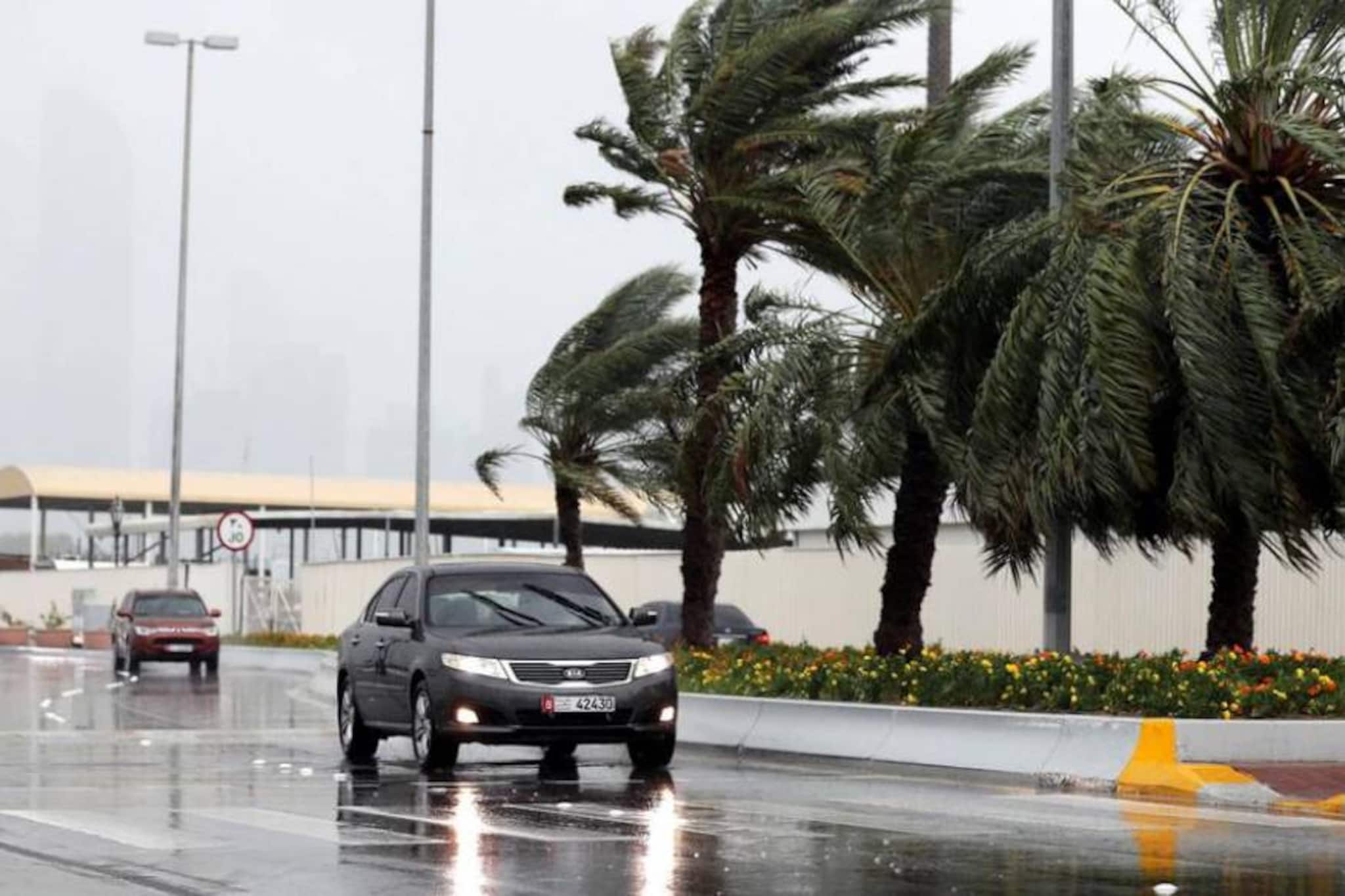 കനത്ത മഴ: ദുബായ് അന്താരാഷ്ട്ര വിമാനത്താവളത്തിൽ സർവീസുകൾ തടസപ്പെട്ടു