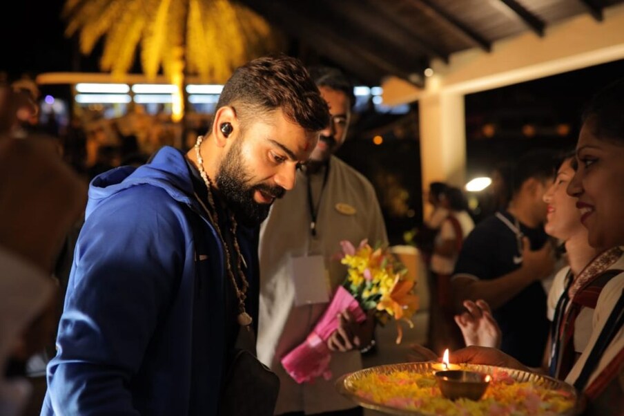  ഇതേത്തുടർന്നാണ് റാവിസിലെ സ്പെഷലായ റോയൽ ട്രാവൻകൂർ താലി രോഹിതിന്റെ തീൻമേശയിലെത്തിയത്. ഷെഫ് സുരേഷ് നായരാണ് രോഹിതിനായി താലി തയാറാക്കിയത്. 