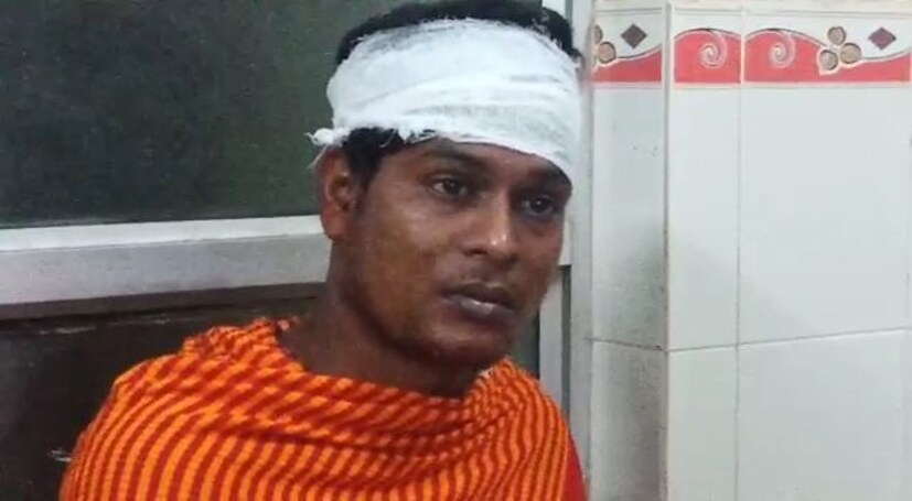  പൗരത്വബില്ലിനെതിരെ പ്രതിഷേധിച്ചതെന്തിനെന്ന് ചോദിച്ചായിരുന്നു ആക്രമണമെന്ന് തൊഴിലാളികള്‍ പറഞ്ഞു. ടോയ്‌ലെറ്റില്‍ പോയി ഒളിച്ചവരെ അവിടെച്ചെന്നും ആക്രമിച്ചു. നാട്ടിലേക്ക് തിരിച്ചുപോകണമെന്നും ഇനിയും ഇവിടെ നിന്നാല്‍ കൊന്നുകളയുമെന്നും അക്രമികള്‍ ഭീഷണിപ്പെടുത്തിയായി തൊഴിലാളികള്‍ വ്യക്തമാക്കി. 