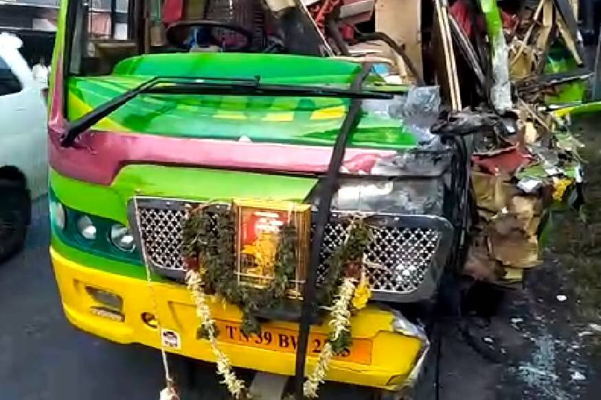 പെരുമ്പാവൂർ ഒക്കലിൽ അയ്യപ്പഭക്തർ സഞ്ചരിച്ച വാഹനം നിർത്തിയിട്ടിരുന്ന തടി ലോറിയിൽ ഇടിച്ച് ഒരാൾ മരിച്ചു. പെരുമ്പാവൂർ ഒക്കലിൽ അയ്യപ്പഭക്തർ സഞ്ചരിച്ച വാഹനം നിർത്തിയിട്ടിരുന്ന തടി ലോറിയിൽ ഇടിച്ച് ഒരാൾ മരിച്ചു.
