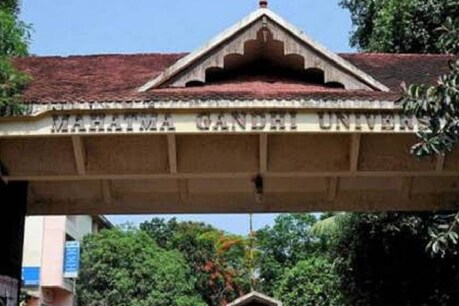 എം ജിയിൽ ഉദ്യോഗസ്ഥനെതിരെ പ്രതികാര നടപടി; നീക്കിയത് മാർക്ക് ദാനം തടഞ്ഞ ഉദ്യോഗസ്ഥനെ എം ജിയിൽ ഉദ്യോഗസ്ഥനെതിരെ പ്രതികാര നടപടി; നീക്കിയത് മാർക്ക് ദാനം തടഞ്ഞ ഉദ്യോഗസ്ഥനെ