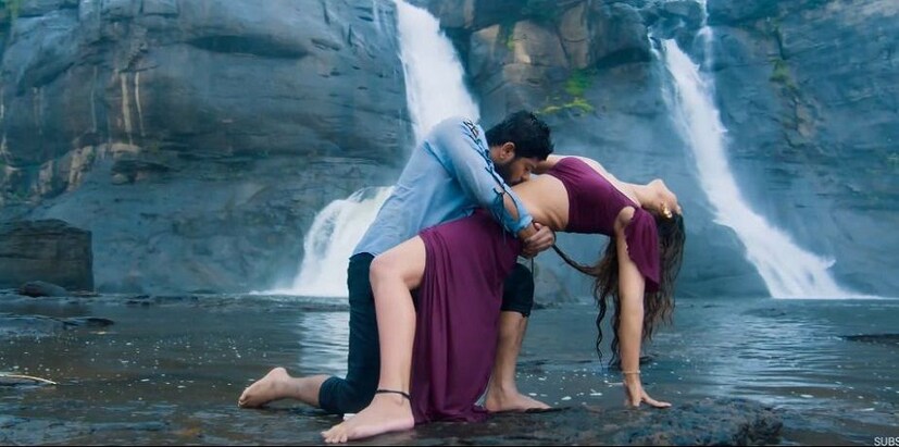  ആർ.ഡി.എക്‌സിലെ ഒരു രംഗം