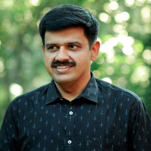 ഐടി ഉദ്യോഗസ്ഥർ പേടിച്ച് കണ്ടം വഴി ഓടിക്കോളും; ആദായനികുതി റെയ്ഡ് കേരളത്തിൽ വന്നാലത്തെ അവസ്ഥയെപ്പറ്റി സന്ദീപ് വാര്യർ ഐടി ഉദ്യോഗസ്ഥർ പേടിച്ച് കണ്ടം വഴി ഓടിക്കോളും; ആദായനികുതി റെയ്ഡ് കേരളത്തിൽ വന്നാലത്തെ അവസ്ഥയെപ്പറ്റി സന്ദീപ് വാര്യർ