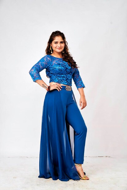  'ഞങ്ങൾ ലഖ്‌നൗവിൽ താമസിക്കുമ്പോഴായിരുന്നു സംഭവം. അപ്പോൾ വീട്ടിൽ ആരും ഉണ്ടായിരുന്നില്ല. വീട്ടിൽ ഉച്ചകഴിഞ്ഞ് 3 മണിക്ക് ഉറങ്ങുന്ന ശീലമുണ്ടായിരുന്നു. ഞാൻ ഉറങ്ങുകയായിരുന്നു"- ആരതി സിങ് പറഞ്ഞു.