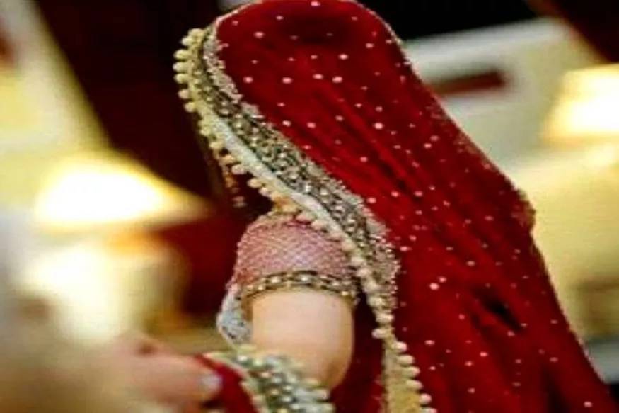  ആഴ്ചയിൽ മൂന്നു ദിവസം വീതം രാജേഷ് ഓരോ ഭാര്യക്കുമൊപ്പം ചിലവഴിക്കണം