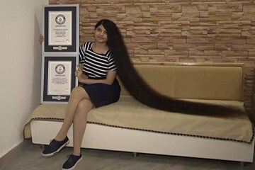 മുടി നീട്ടി വളർത്തി; വീണ്ടും ഗിന്നസ് റെക്കോഡ് കുറിച്ച് പതിനേഴുകാരി മുടി നീട്ടി വളർത്തി; വീണ്ടും ഗിന്നസ് റെക്കോഡ് കുറിച്ച് പതിനേഴുകാരി