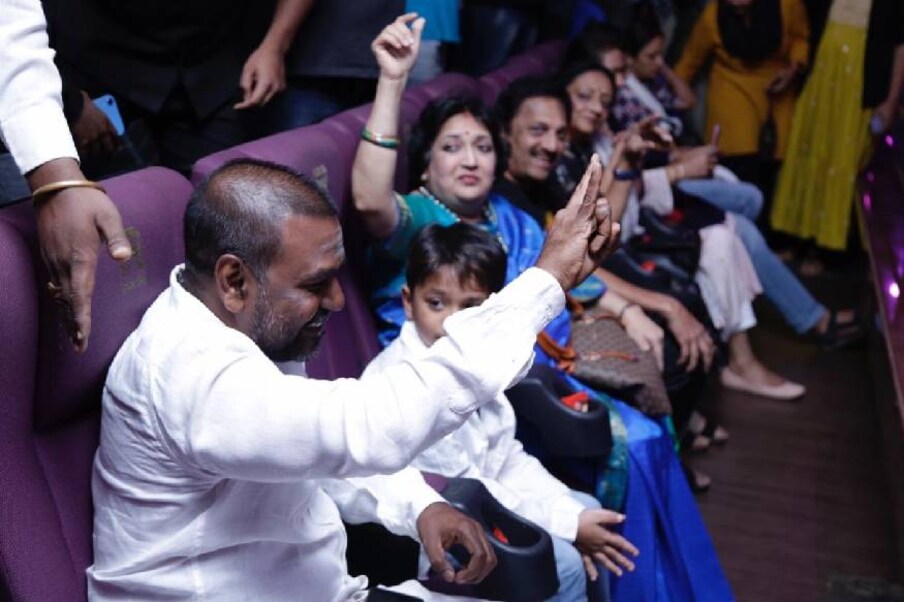 [caption id="attachment_193639" align="alignnone" width="875"] കാൽ നൂറ്റാണ്ടിന് ശേഷം സ്റ്റൈൽ മന്നൻ രജനികാന്ത് പൊലീസ് വേഷത്തിലെത്തുന്നു എന്ന പ്രത്യേകതയുള്ള ചിത്രമാണ് ദർബാർ.
 	,[object Object]