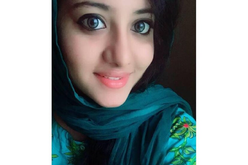  മുമ്പ് രണ്ട് മത്സരങ്ങളിൽ അവസാന മൂന്നിൽ ഇടം നേടിയെങ്കിലും കിരീടം ചൂടാതെ പരാജയപ്പെട്ടിരുന്നു. അപ്പോഴൊക്കെ അമ്മയുടെ മുഖത്തെ നിരാശ ശ്രദ്ധിച്ചിരുന്നു. അതൊക്കെ മറച്ചുവച്ച് സാരമില്ല. അടുത്ത തവണ ശ്രമിക്കാം. ഒരു ദിവസം നീയും കിരീടം ചൂടും എന്ന് പ്രോത്സാഹിപ്പിക്കുന്നതും അമ്മ തന്നെയായിരുന്നു.