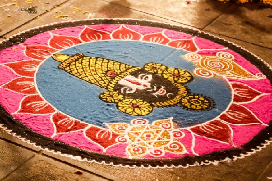  പ്രത്യേക പാസ് വഴിയാണ് പ്രവേശനം.