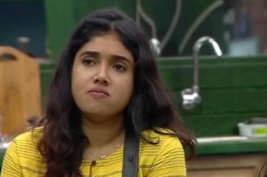  അലസാൻട്രയുടെ ചിത്രങ്ങൾ ഇതിനോടകം തന്നെ സോഷ്യൽ മീഡിയയിൽ വൈറലായിക്കഴിഞ്ഞു. ഇൻസ്റ്റാഗ്രാമിലും സജീവമായ താരം ബിഗ്ബോസിലേക്ക് എത്തുന്നതിന് മുൻപ് പിന്തുണയ്ക്കും സ്നേഹത്തിനും തന്റെ അഭ്യുദയകാംക്ഷികളോട് നന്ദി അറിയിച്ചിരുന്നു.