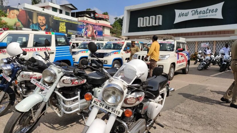  തിരുവനന്തപുരം തമ്പാനൂരിൽ ചീറ്റാ സ്ക്വാഡുകളുടെ ഫ്ളാഗ് ഓഫ് മുഖ്യമന്ത്രി പിണറായി വിജയൻ നിർവഹിച്ചു. ഗതാഗതക്കുരുക്ക് പരിഹരിക്കാൻ പൊതുജനങ്ങളിൽ നിന്ന് നിർദ്ദേശങ്ങൾ സ്വീകരിക്കാൻ അടുത്തിടെ ഡിജിപി വിളിച്ച യോഗത്തിലാണ് ചീറ്റാ സ്ക്വാഡുകൾ എന്ന ആശയം പ്രഖ്യാപിച്ചത്.