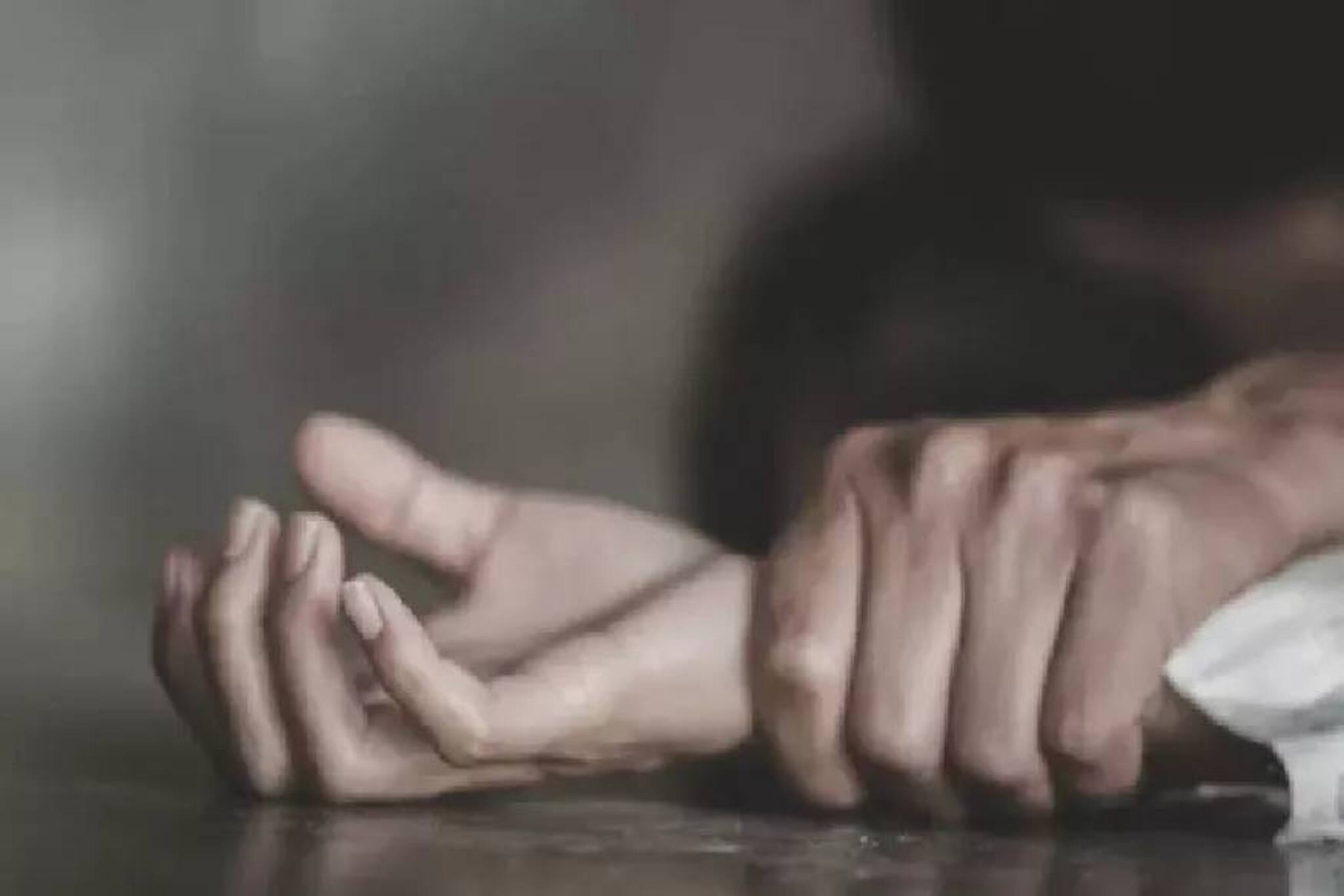 അവൻ എന്നെ നശിപ്പിച്ചു; പക്ഷെ ജീവിതം അവസാനിക്കുന്നില്ല; മകന്റെ സുഹൃത്ത് ബലാത്സംഗം ചെയ്ത അദ്ധ്യാപിക