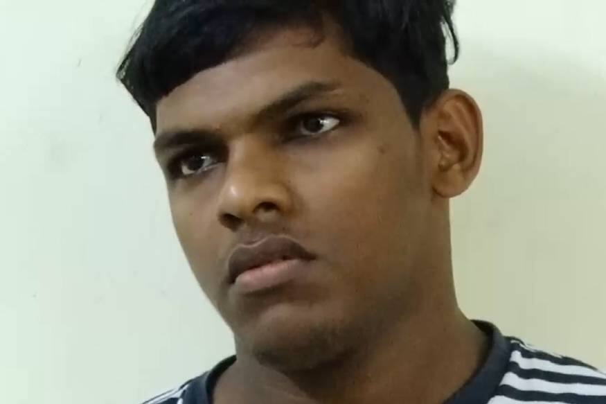 കണ്ണൂർ : ഷെയര്ചാറ്റ് വഴി പരിചയപ്പെട്ട പെണ്കുട്ടിയെ പീഡിപ്പിച്ച യുവാവ് പോക്സോ നിയമപ്രകാരം അറസ്റ്റില്. കൊയ്യം സ്വദേശി എ വി അബ്ദുൽ വാഹിദാണ് പോലീസ് പിടിയിലായത്. എസി മെക്കാനിക്കായ അബ്ദുൾ വാഹിദിന്റെ വലയിൽ 46 പെൺകുട്ടികൾ കുടുങ്ങിയിട്ടുണ്ട് എന്നാണ് പൊലീസിന് ലഭിച്ച വിവരം. കണ്ണൂർ : ഷെയര്ചാറ്റ് വഴി പരിചയപ്പെട്ട പെണ്കുട്ടിയെ പീഡിപ്പിച്ച യുവാവ് പോക്സോ നിയമപ്രകാരം അറസ്റ്റില്. കൊയ്യം സ്വദേശി എ വി അബ്ദുൽ വാഹിദാണ് പോലീസ് പിടിയിലായത്. എസി മെക്കാനിക്കായ അബ്ദുൾ വാഹിദിന്റെ വലയിൽ 46 പെൺകുട്ടികൾ കുടുങ്ങിയിട്ടുണ്ട് എന്നാണ് പൊലീസിന് ലഭിച്ച വിവരം.